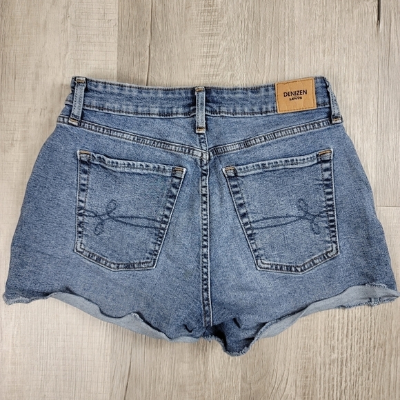 Denizen by Levi's High Rise Shorts Raw Hem - Picture 3 of 8